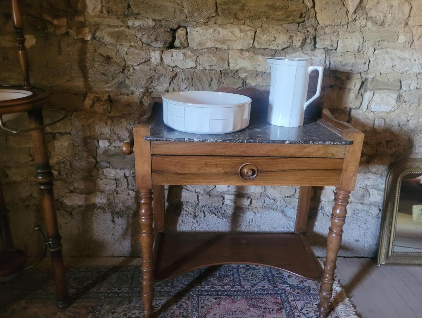 La Chapelle-Themer Nuit Insolite, Chambre Au Dessus D'Une Etable מראה חיצוני תמונה
